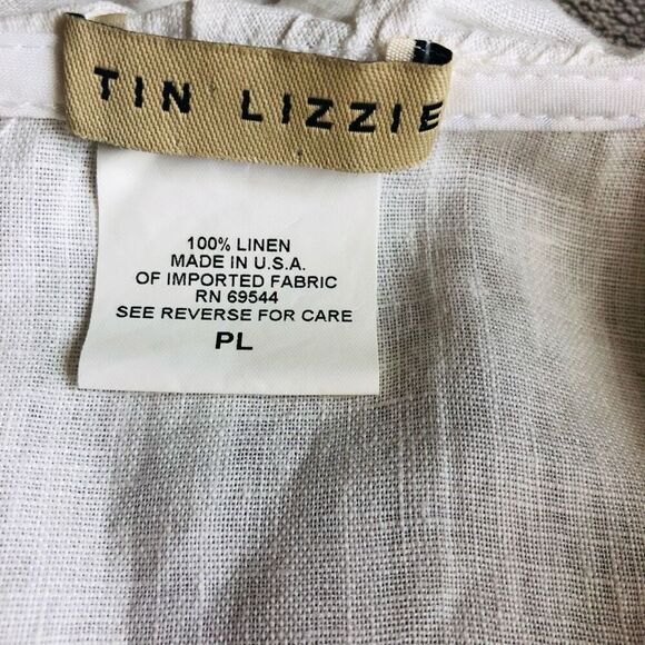 Tin Lizzie Ruffle Collar 3/4 Sleeve Button down Blouse - Picture 3 of 16